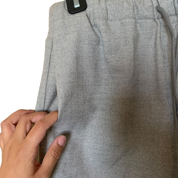 Aritzia The Group by Babaton Jimmy Pant Drawstring Light Grey size S - Picture 6 of 7